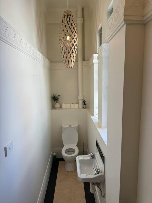 4 Large Bedroom Apartment In The City Hastings Eksteriør bilde